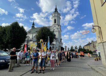 04.08.2022. Ostrowiec Świętokrzyski. Piesza pielgrzymka na Jasną Górę / Fot. Emilia Sitarska - Radio Kielce