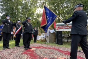 27.08.2022. Prawęcin. VI Prawęckie Dożynki połączone z nadaniem sztandaru miejsowej jednostce OSP / Fot. Emilia Sitarska - Radio Kielce