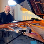 26.08.2022 Kielce. Koncert z cyklu "Chopinowskie inspiracje". Na zdjęciu Piotr Sałajczyk / Fot. Jarosław Kubalski - Radio Kielce