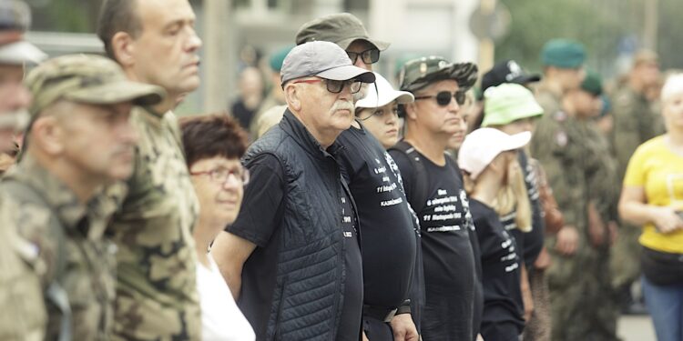 06.08.2022. Kraków. 57. Marsz Szlakiem Pierwszej Kompanii Kadrowej. Wymarsz z krakowskich Oleandrów / Fot. Jarosław Kubalski - Radio Kielce