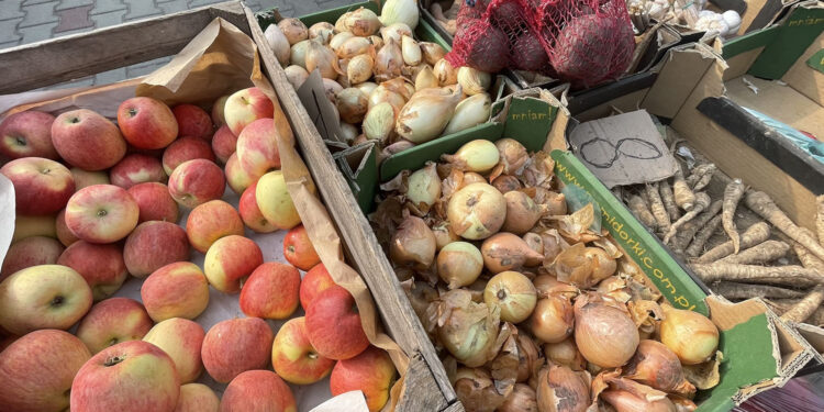 Ceny na Targowisku Miejskim z Opatowie (17.08.2022) - Radio Kielce