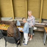 02.08.2022. Kielce. Park Miejski. Wakacyjna Szkoła Szachowa Radia Kielce / Fot. Rafał Szymczyk - Radio Kielce