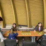 02.08.2022. Kielce. Park Miejski. Wakacyjna Szkoła Szachowa Radia Kielce / Fot. Rafał Szymczyk - Radio Kielce