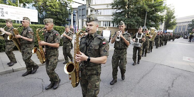 06.08.2022. Kraków. 57. Marsz Szlakiem Pierwszej Kompanii Kadrowej. Wymarsz z krakowskich Oleandrów / Fot. Jarosław Kubalski - Radio Kielce