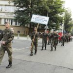 06.08.2022. Kraków. 57. Marsz Szlakiem Pierwszej Kompanii Kadrowej. Wymarsz z krakowskich Oleandrów / Fot. Jarosław Kubalski - Radio Kielce