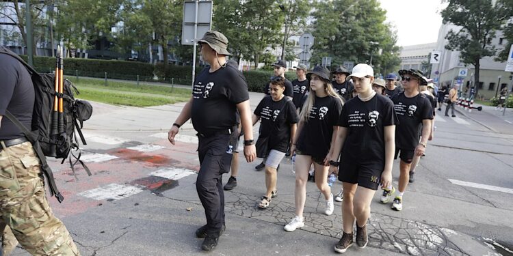 06.08.2022. Kraków. 57. Marsz Szlakiem Pierwszej Kompanii Kadrowej. Wymarsz z krakowskich Oleandrów / Fot. Jarosław Kubalski - Radio Kielce