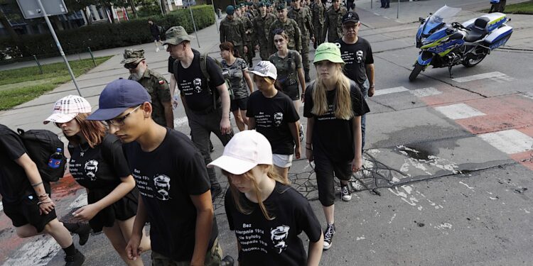 06.08.2022. Kraków. 57. Marsz Szlakiem Pierwszej Kompanii Kadrowej. Wymarsz z krakowskich Oleandrów / Fot. Jarosław Kubalski - Radio Kielce