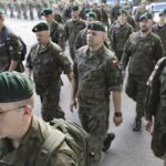 06.08.2022. Kraków. 57. Marsz Szlakiem Pierwszej Kompanii Kadrowej. Wymarsz z krakowskich Oleandrów / Fot. Jarosław Kubalski - Radio Kielce