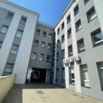 25.08.2022. Kielce. Wojewódzki Szpital Zespolony w Kielcach po termomodernizacji / Fot. Wiktor Taszłow - Radio Kielce