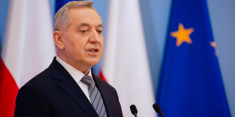 Wicepremier Henryk Kowalczyk zwiedzi Agrotech w Kielcach - Radio Kielce