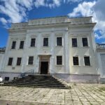 10.08.2022. Kielce. Dawna synagoga przy ulicy Warszawskiej / Fot. Wiktor Taszłow - Radio Kielce