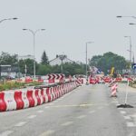 Prace na skrzyżowaniu trwają, ale tempo raczej słabe - Radio Kielce 02.08.2022. Kielce. Remont na Al Solidarności / Fot. WIktor Taszłow - Radio Kielce