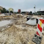 Prace na skrzyżowaniu trwają, ale tempo raczej słabe - Radio Kielce 02.08.2022. Kielce. Remont na Al Solidarności / Fot. WIktor Taszłow - Radio Kielce