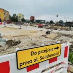 Prace na skrzyżowaniu trwają, ale tempo raczej słabe - Radio Kielce 02.08.2022. Kielce. Remont na Al Solidarności / Fot. WIktor Taszłow - Radio Kielce