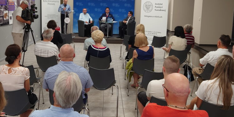 19.08.2022. Kielce. Panel dyskusyjny IPN. Fot. Bartosz Bogucki - Radio Kielce