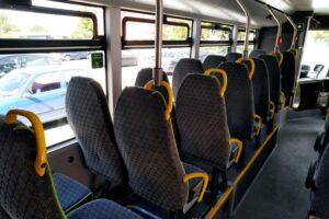21.09.2022. Skalbmierz. Ekologiczny autobus marki Solaris / Fot. UMiG Skalbmierz