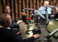 30.09.2022. Kielce. Debata sportowa. Na zdjęciu (od lewej): Tomasz Kęćko - przewodniczący komitetu organizacyjnego 7. Mistrzostw Świata Karate w Kategoriach Wagowych i prezes Kieleckiego Klubu Sportowego Karate, Remigiusz Karpiński - prezes Polskiej Federacji Karate Shinkyokushin, Rafał Szymczyk - Radio Kielce / Fot. Dionizy Krawczyński - Radio Kielce