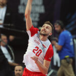 11.09.2022. Katowice. Mateusz Bieniek podczas meczu finałowego mistrzostw świata siatkarzy z Włochami w Katowicach / Fot. PAP - Łukasz Gągulski