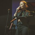 Pełne barw koncerty drugiego dnia święta jazzu w Kieleckim Centrum Kultury - Radio Kielce 24.09.22 Kielce. Memorial to Miles – Targi Kielce Jazz Festival. Na zdjęciu: Anna Maria Jopek / Fot. Mateusz Wolski - KCK