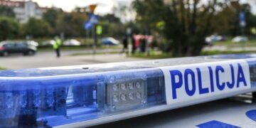 Czołowe zderzenie, jedna osoba w ciężkim stanie