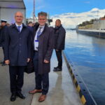 17.09.2022. Skowronki. Otwarcie kanału żeglugowego przez Mierzeję Wiślaną. Na zdjęciu (od lewej): wiceminister Piotr Wawrzyk i senator Krzysztof Słoń. / Fot. Krzysztof Słoń