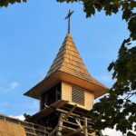 Kielce. Białogon. Drewniany kościół p.w. Przemienienia Pańskiego / Fot. Wiktor Taszłow - Radio Kielce