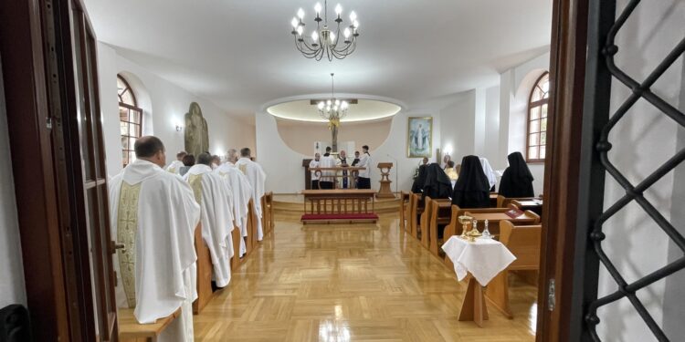 12.09.2022. Sandomierz. Poświęcenie nowej kaplicy sióstr klarysek / Fot. Grażyna Szlęzak - Radio Kielce