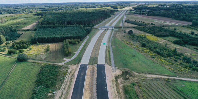 01.09.2022 Trasa S7 na odcinku Tarczyn - Lesznowola / Fot. Jarosław Kubalski - Radio Kielce