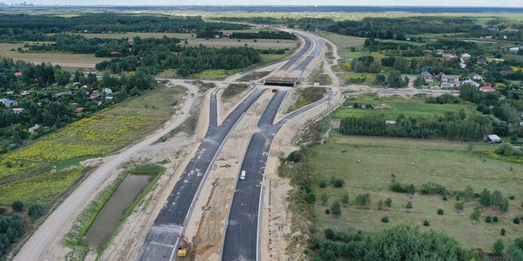 01.09.2022 Trasa S7 na odcinku Tarczyn - Lesznowola / Fot. Jarosław Kubalski - Radio Kielce