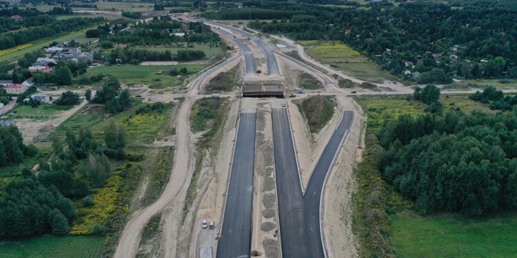 01.09.2022 Trasa S7 na odcinku Tarczyn - Lesznowola / Fot. Jarosław Kubalski - Radio Kielce