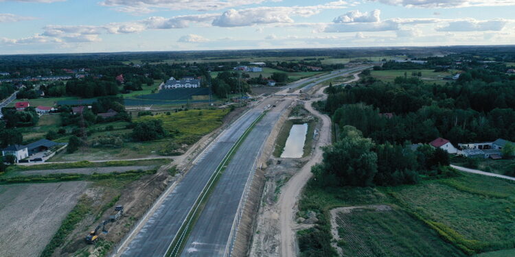 01.09.2022 Trasa S7 na odcinku Tarczyn - Lesznowola / Fot. Jarosław Kubalski - Radio Kielce