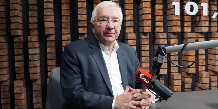 Na zdjęciu: poseł Krzysztof Lipiec - pełnomocnik kieleckiego okręgu PiS / Fot. Robert Felczak - Radio Kielce