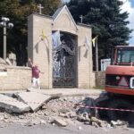 05.09.2022. Sulisławice. Sanktuarium maryjne. Remont głównych schodów wejściowych prowadzących na plac przy świątyni / Fot. ks. Edward Żakowicz