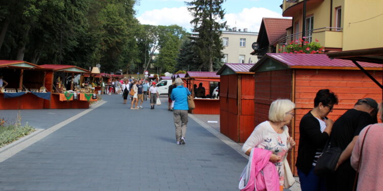 02.09.2022. Busko Zdrój. Polskie Kulinaria 2022. Smacznie, zdrowo i zdrojowo - Jarmark Norbertański / Fot. Marta Gajda-Kruk - Radio Kielce