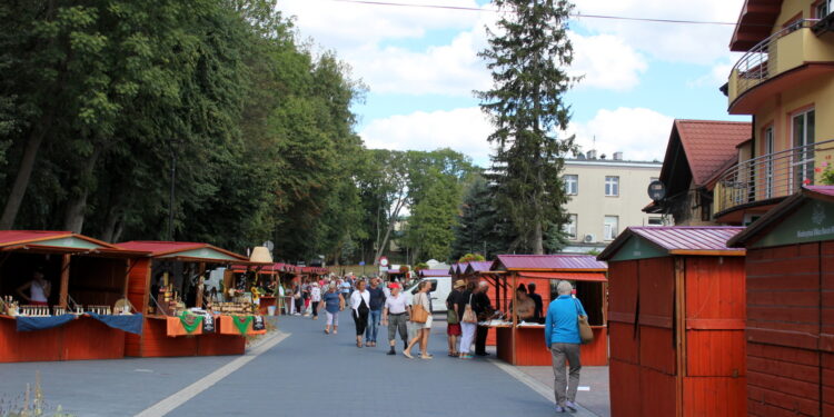 02.09.2022. Busko Zdrój. Polskie Kulinaria 2022. Smacznie, zdrowo i zdrojowo - Jarmark Norbertański / Fot. Marta Gajda-Kruk - Radio Kielce