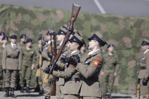 06.09.2022. Kielce. Uroczysta inauguracja roku szkolnego klas mundurowych / Fot. Jarosław Kubalski - Radio Kielce