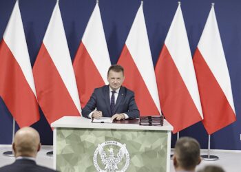 06.09.2022. Kielce. Targi Kielce. Podpisanie umowy na zakup sprzętu dla Wojska Polskiego. Na zdjęciu: Mariusz Błaszczak - minister obrony narodowej / Fot. Jarosław Kubalski - Radio Kielce