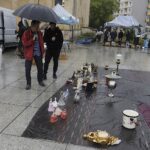 Kolekcjonerzy po raz kolejny spotkali się przed WDK-iem - Radio Kielce 10.09.2022. Kielce. Giełda kolekcjonerska / Fot. Jarosław Kubalski - Radio Kielce