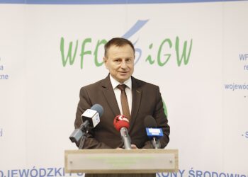 26.09.2022. Kielce. Konferencja w Wojewódzkim Funduszu Ochrony Środowiska i Gospodarki Wodnej. Na zdjęciu: Ryszard Gliwiński - prezes Wojewódzkiego Funduszu Ochrony Środowiska i Gospodarki Wodnej / Fot. Jarosław Kubalski - Radio Kielce