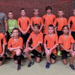 10.09.2022. Gnojno. X Wojewódzki Turniej Piłkarski imienia Grzegorza Piechny. Drużyna SP Gnojno. Uczestnicy turnieju. / Fot. Marek Cender - Radio Kielce