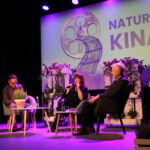 22.09.2022. Pińczów. Festiwal Filmowy "Natura Kina". Na zdjęciu (od lewej): filmoznawca Łukasz Maciejewski, Edyta Jungowska i Andrzej Barański. / Fot. Marta Gajda-Kruk - Radio Kielce