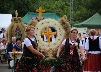 Powiat jędrzejowski dziękował za tegoroczne plony. Rozstrzygnięto ciekawe konkursy - Radio Kielce