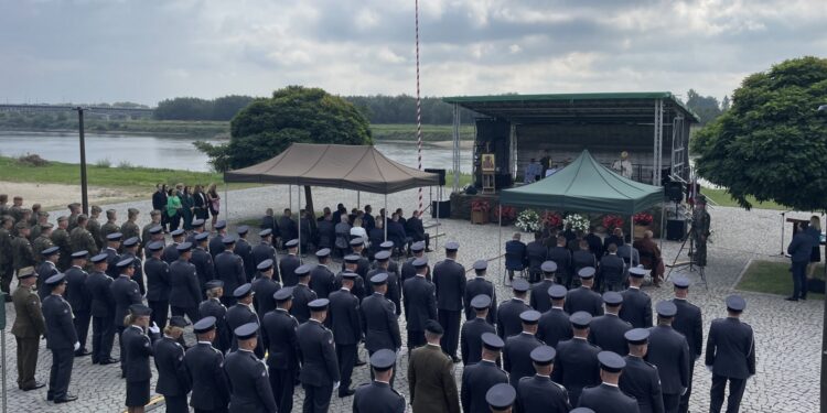 09.09.2022. Sandomierz. Uroczystości 65. rocznicy utworzenia 3. Sandomierskiego Batalionu Radiotechnicznego / Fot. Grażyna Szlęzak - Radio Kielce