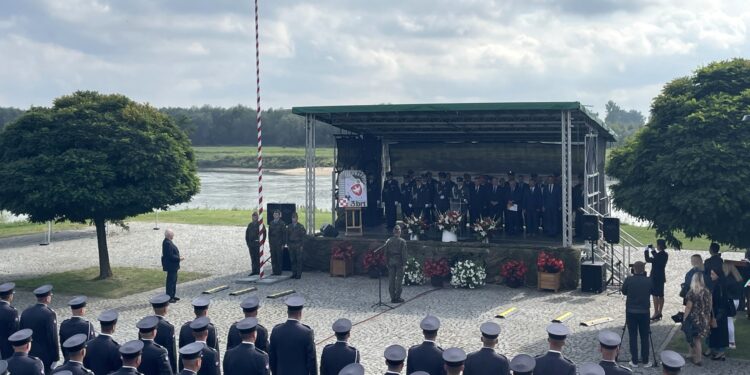 09.09.2022. Sandomierz. Uroczystości 65. rocznicy utworzenia 3. Sandomierskiego Batalionu Radiotechnicznego / Fot. Grażyna Szlęzak - Radio Kielce