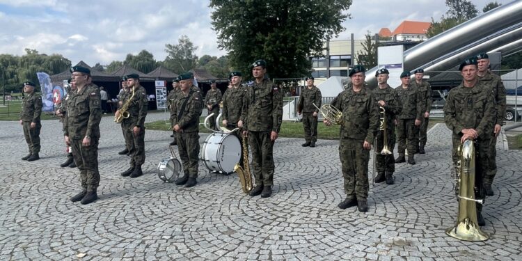 09.09.2022. Sandomierz. Uroczystości 65. rocznicy utworzenia 3. Sandomierskiego Batalionu Radiotechnicznego / Fot. Grażyna Szlęzak - Radio Kielce