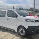 09.09.2022. Kielce. Przekazanie busa dla Środowiskowego Domu Samopomocy w Kielcach / Fot. Iwona Murawska - Radio Kielce