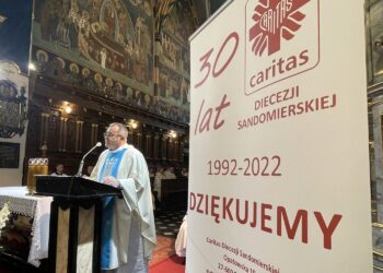 15.09.2022. Sandomierz. Uroczystości jubileuszowe z okazji 30-lecia działalności Caritas Diecezji Sandomierskiej. Na zdjęciu: ks. prałatBogusław Pitucha - dyrektor Caritas Diecezji Sandomierskiej / Fot. Grażyna Szlęzak - Radio Kielce