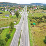 29.09.2022. Chęciny. Droga wojewódzka 762. Skręt w kierunku Jaskini Raj / Fot. Jarosław Kubalski - Radio Kielce