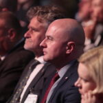 06.09.2022. Kielce. Oficjalne otwarcie 30. Międzynarodowego Salonu Przemysłu Obronnego. Na zdjęciu (od lewej): senator Krzysztof Słoń, widewojewoda Rafał Nowak / Fot. Wiktor Taszłow - Radio Kielce