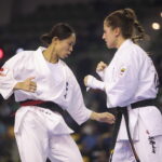 25.09.2022. Kielce. Finałowe walki VII Mistrzostw Świata Karate w Kategoriach Wagowych. Na zdjęciu: Riri Ishihara - Japonia, Ruta Brazdzionyte - Litwa / Fot. Wiktor Taszłow - Radio Kielce